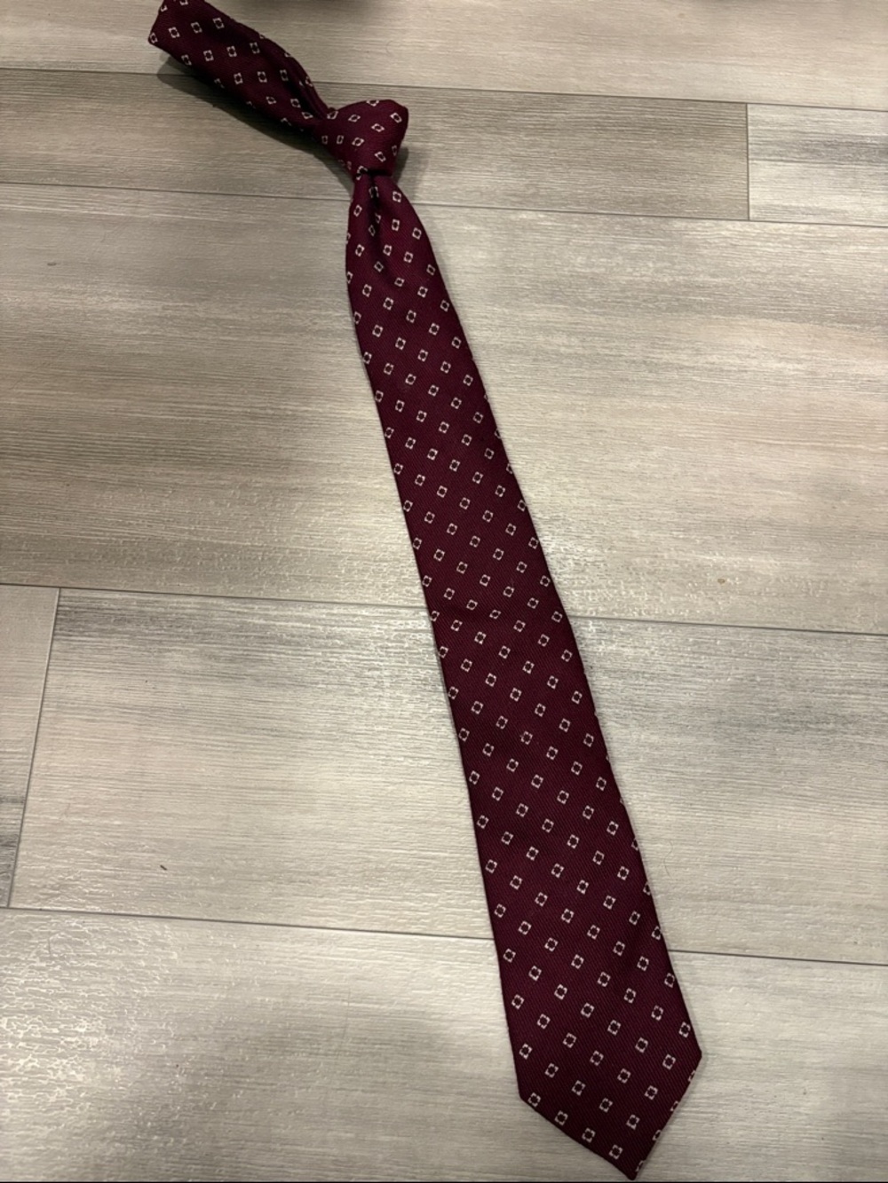Suitsupply Burgundy Silk Tie with Small Diamond Motif